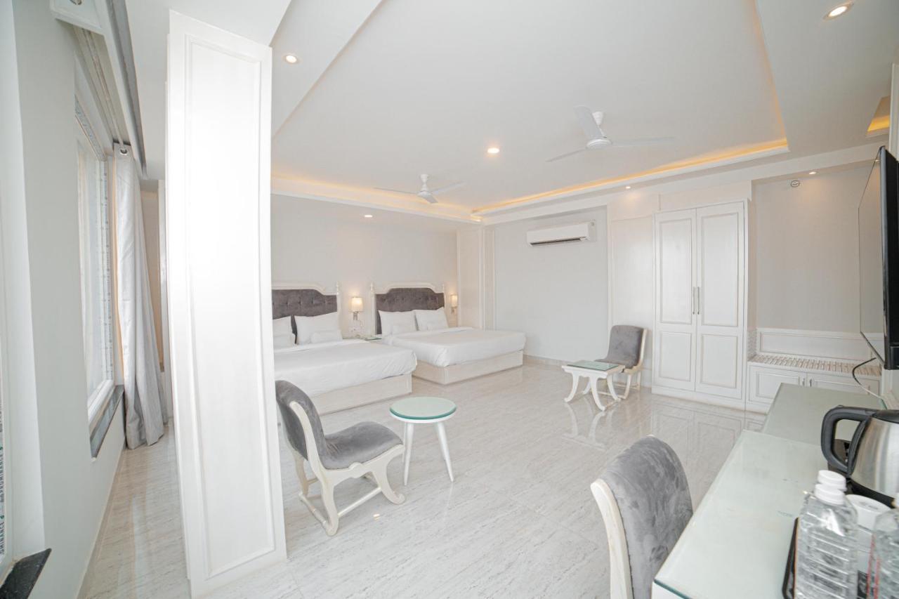 Pearl Courtyard Hotel Varanasi Ngoại thất bức ảnh