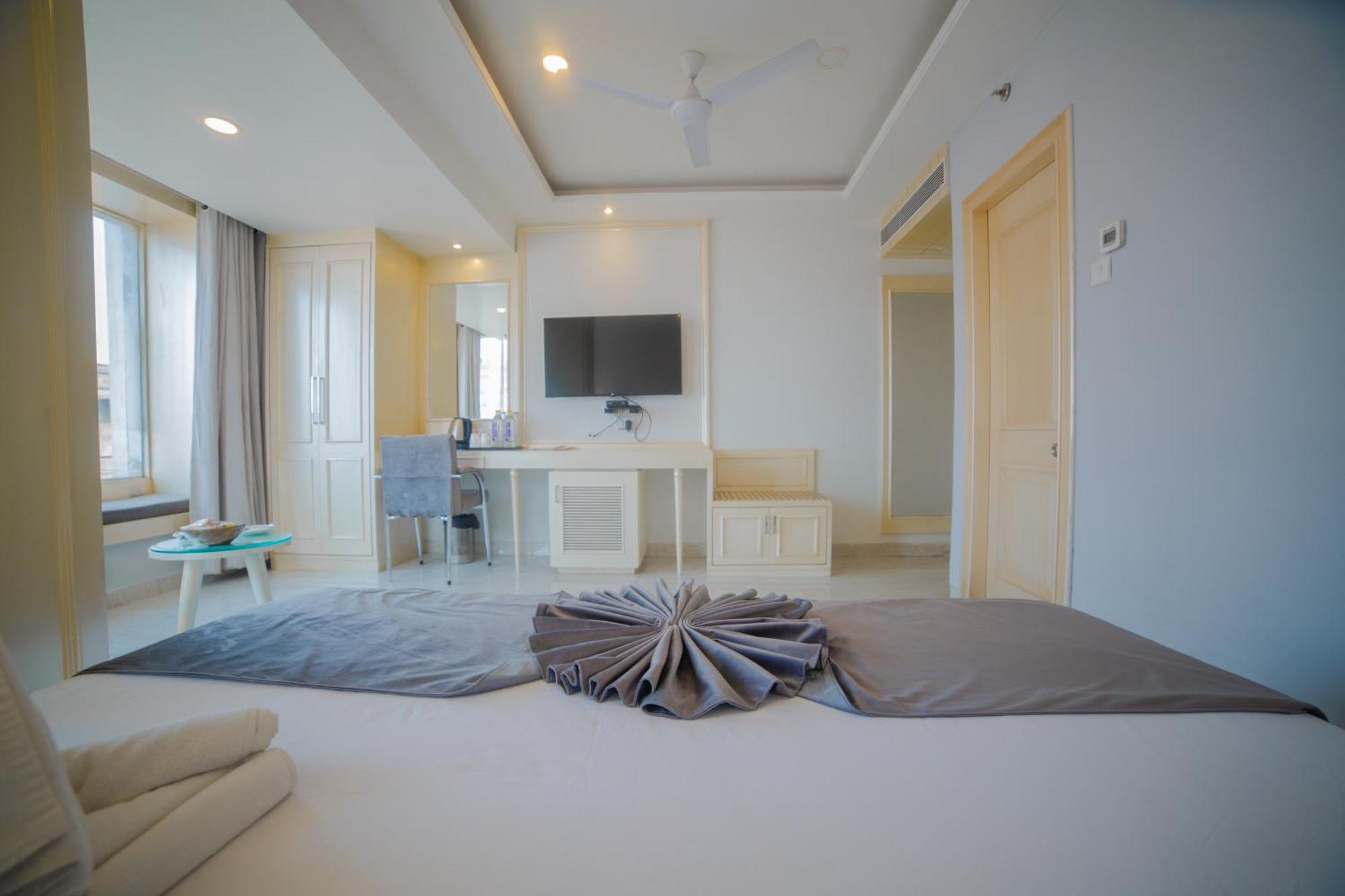 Pearl Courtyard Hotel Varanasi Ngoại thất bức ảnh