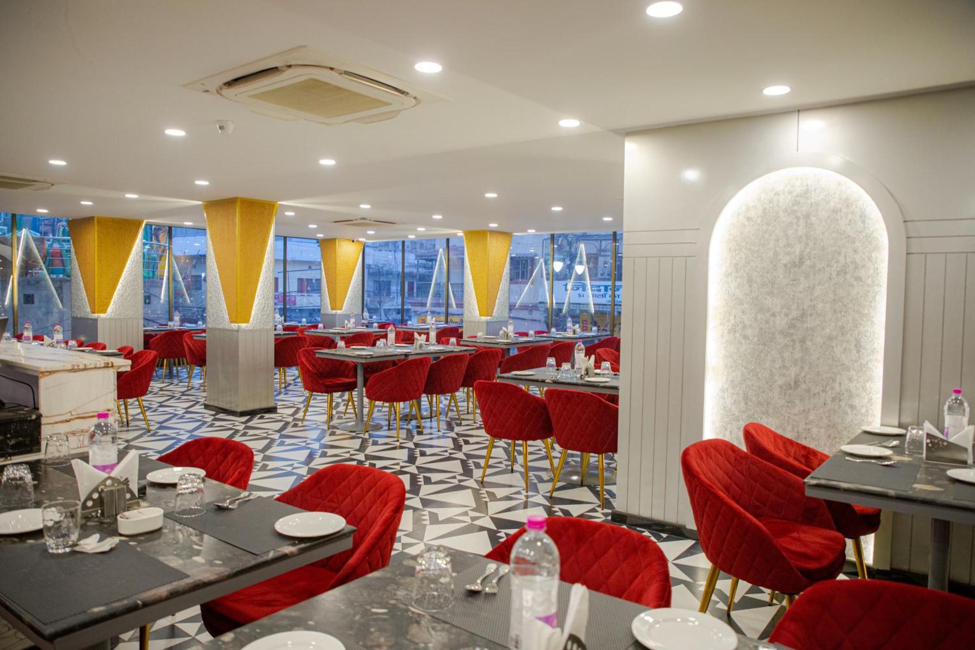 Pearl Courtyard Hotel Varanasi Ngoại thất bức ảnh