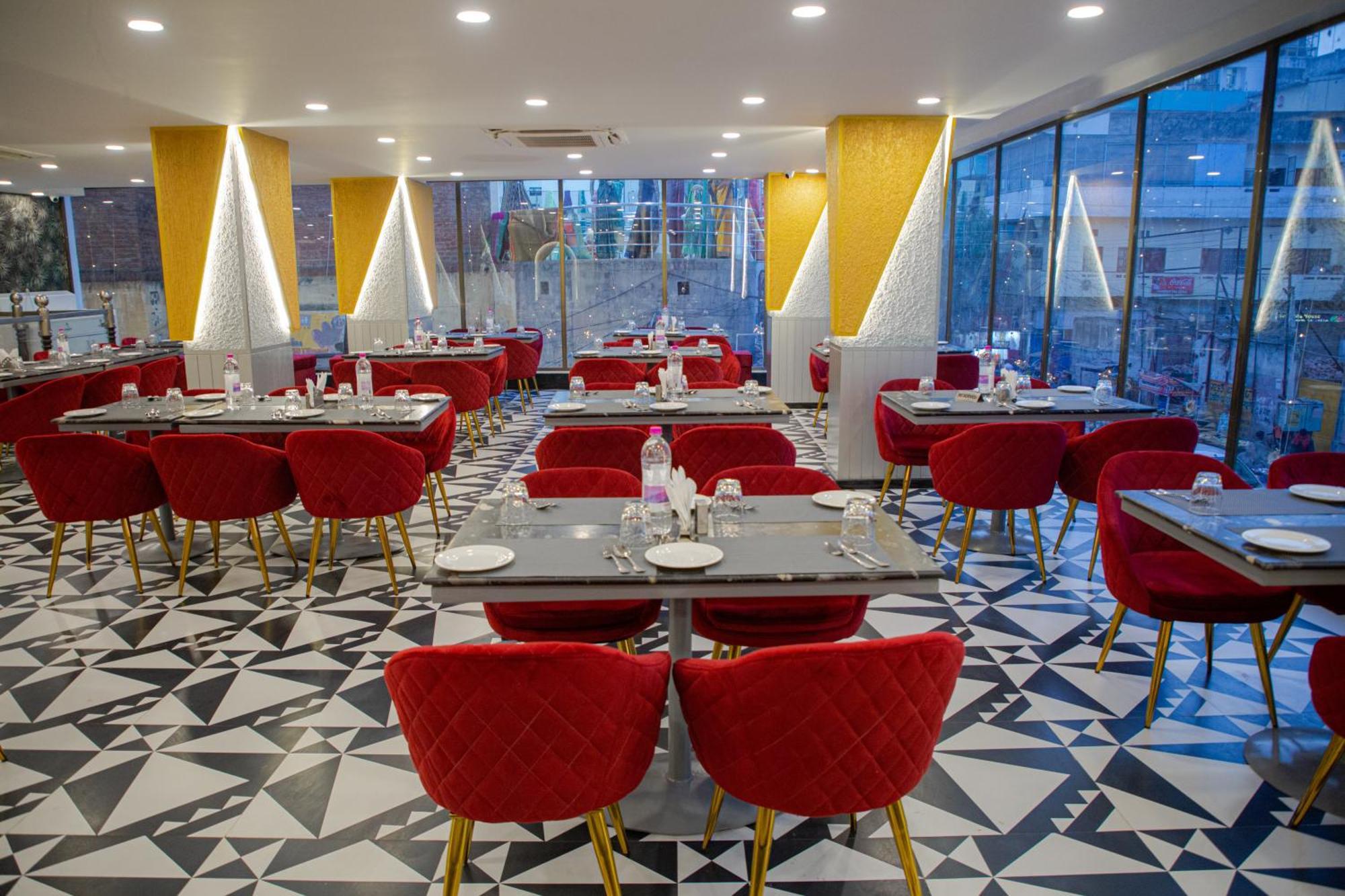 Pearl Courtyard Hotel Varanasi Ngoại thất bức ảnh