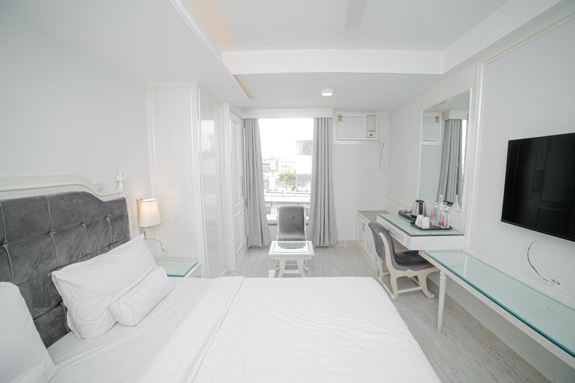 Pearl Courtyard Hotel Varanasi Ngoại thất bức ảnh